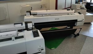 Drucker und Scanner im Druckzentrum